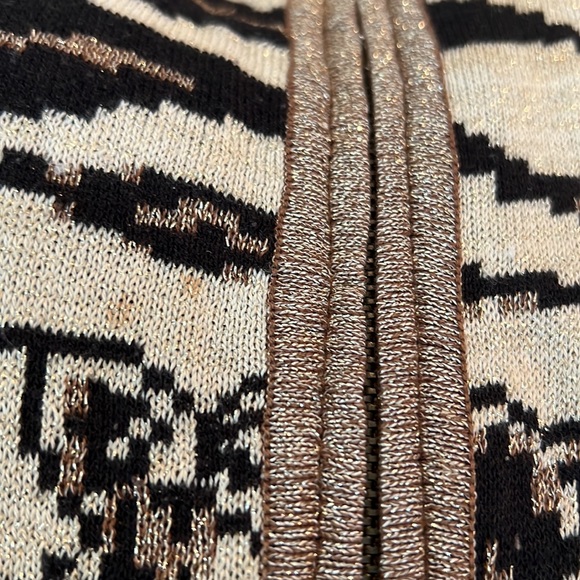 Vintage Lisa Ashley metallic tiger sweater.  Full front zipper.  Size Large. - Picture 8 of 8